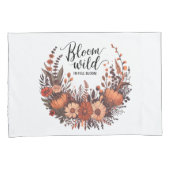 "Bloom Wild: Earthy Wildblume Bouquet Design Kissenbezug (Vorderseite-Rechts)