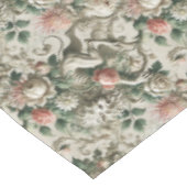 Bloombound Sentinel - Gothic Medium Muster Tischdecke (Schrägansicht)