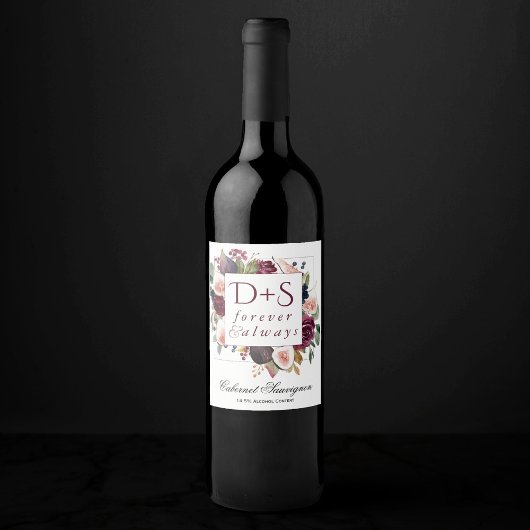 Blooming Figs | Moody Rustic Monogram Wreath Weinetikett