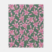 Blooming Lilies in Deep Green Fleece Blanket (Vorderseite)
