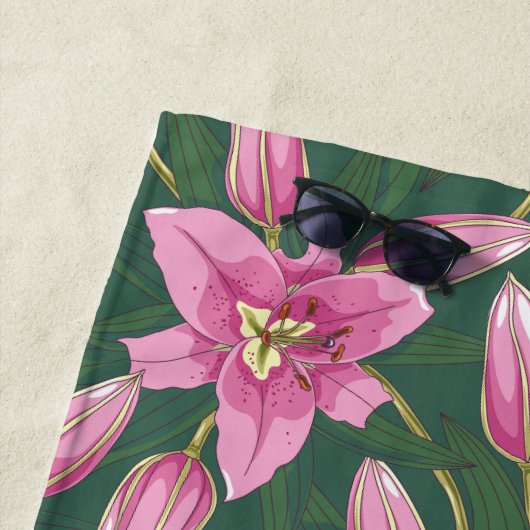 Blooming Lilies in Deep Green Strandtuch (Beispiel)