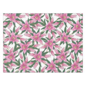 Blooming Lilies in Pastel Pink on White Tischdecke (Vorderseite (Horizontal))