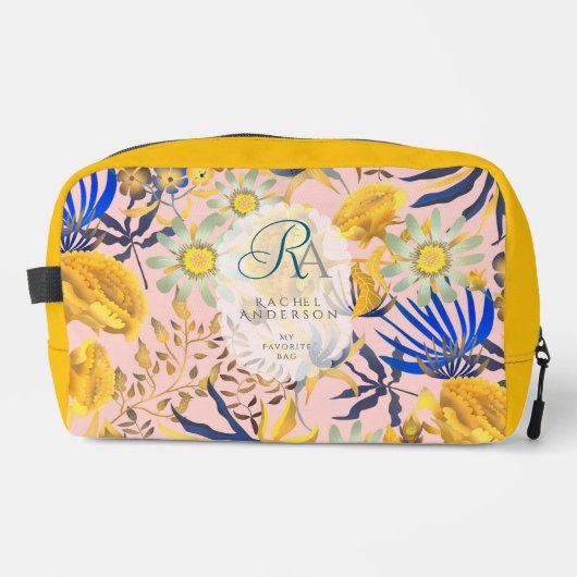 Blooming Mystical Floral Monogram Beige Waschbeutel (Vorderseite)