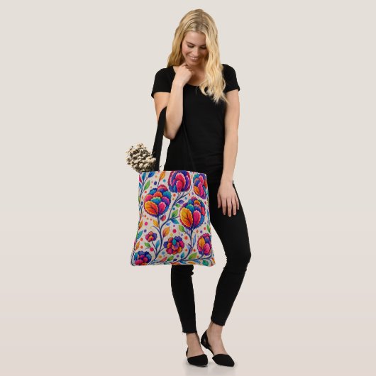 Bloomwave-Teppich Tasche (Am Model)