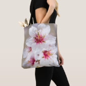 Blossom des Mandelbaums Tasche (Von Nahem)