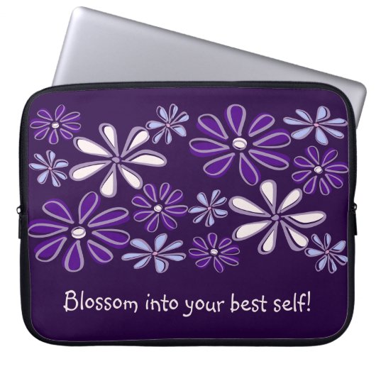 Blossom in Ihr bestes Selbst, Lila Blume Muster Laptopschutzhülle (Vorderseite)