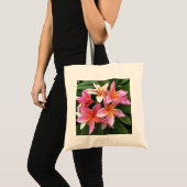 Blossom-Kranz von hellrosa Frangipani Tragetasche (Vorderseite (Produkt))