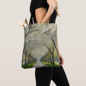"Blossom Pathway - Frieden mit dir tragen" Tasche (Von Nahem)