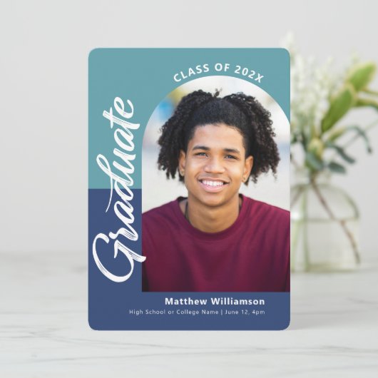 Blue Abschluss 4 Foto Bold Arc Script Modern Ankündigung (Stehend Vorderseite)