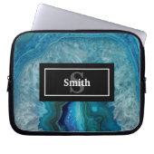 Blue Agate Geode Rock mit Name und Monogramm Laptopschutzhülle (Vorderseite)