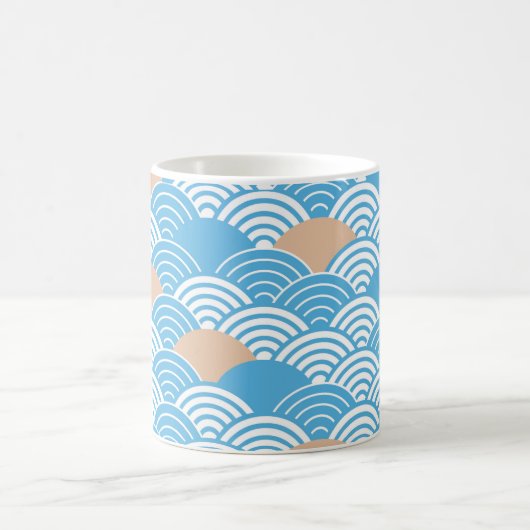 Blue and Beige Japanese Wave Pattern  Kaffeetasse (Mittel)