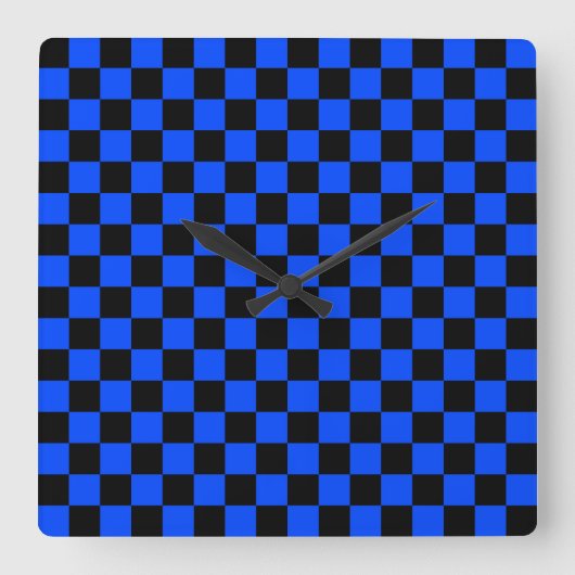 Blue and black checkerboard pattern quadratische wanduhr (Vorderseite)