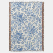 Blue and Cream Floral Toile de Jouy Decke (Vorderseite Vertikal)