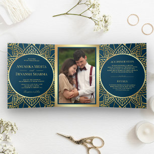 Blue and Gold Ethnic Mandala Indian Wedding Dreifach Gefaltete Einladung