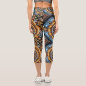 blue and gold fractal swirl capri leggings (Rückseite)
