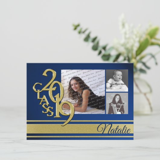 Blue and Gold Varsity 2019 Abschluss Drei Foto Einladung (Stehend Vorderseite)
