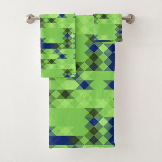 blue and green geometric pattern badhandtuch set (Insitu)