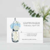 Blue and Ivory Hydrangea & Mason Jar Wedding RSVP Karte (Stehend Vorderseite)