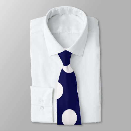 Blue and White Big Polka Dot Necktie Krawatte (Gebunden)