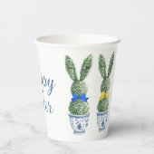 Blue and White Chinoiserie With Rabbit Topiaries Pappbecher (Rückseite)