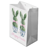 Blue and White Chinoiserie With Rabbit Topiary Mittlere Geschenktüte (Rückseite Schrägansicht)