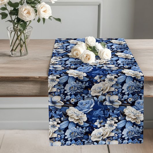 Blue and White Flowers Elegant Table Runner Großer Tischläufer