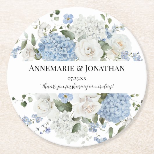 Blue and White Hydrangeas and Roses Floral Wedding Runder Pappuntersetzer (Vorderseite)