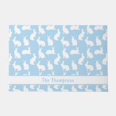 Blue And White Pattern Of Bunnies With A Name Fußmatte (Vorderseite)
