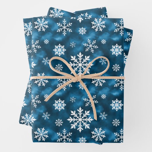 Blue And White Winter Snowflakes Pattern Geschenkpapier Set (Beispiel)