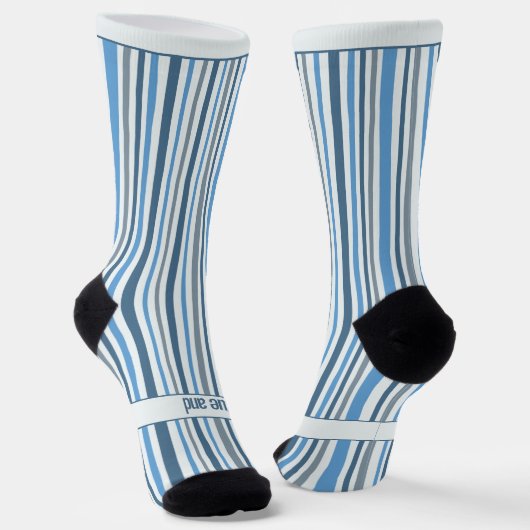Blue and White, Wobbly Stripes Socken (Gewinkelt)