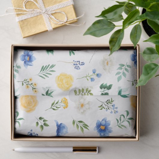 Blue and Yellow Flowers with Foliage Pattern Seidenpapier (Geschenk)