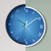 Blue Angular Ombre Arabisch oder Roman Numeral Quadratische Wanduhr