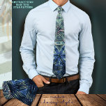Blue Aquamarin Star Pattern Neck Tie Krawatte<br><div class="desc">Karo aus dieser wunderschönen Krawatte mit einem blauen ,  aquamarinen und schattigen rosa Sternmuster. Dieses Muster ist Gradient und wird mit vielen Farben passen.</div>