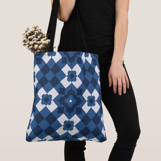 Blue Arabesque Pattern Tasche (Von Nahem)