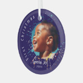 Blue Baby's First Christmas Splatter Pattern Ornament Aus Glas (Vorderseite links)