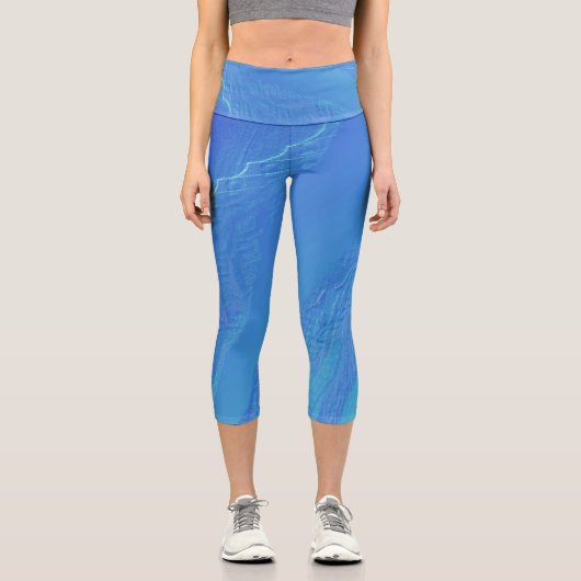 Blue Background Capri Leggings (Vorderseite)