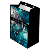Blue Baubles Frohe Weihnachtsgeschenke Mittelschwa Mittlere Geschenktüte (Rückseite Schrägansicht)