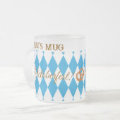 Blue Bavarian Octoberfest Pretzel PERSONALIZE BIER Mattglastasse (Vorderseite Links)