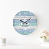 Blue Beach Wood Nautical Stripes & Anchor Large C Große Wanduhr (Zuhause)