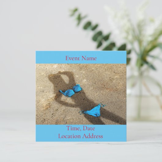 Blue Bikini Beach Sand Thunder_Cove Einladung (Stehend Vorderseite)