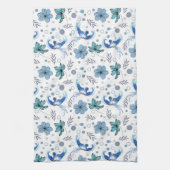 Blue Birds and Floral Harmony Seamless Pattern Geschirrtuch (Vertikal)