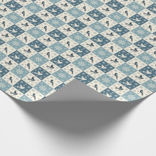Blue Birds and Snowflakes Christmas Winter Pattern Geschenkpapier (Ecke)