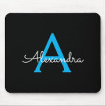 Blue Black Script Giron Monogram Name Mousepad<br><div class="desc">Blau und Schwarz Monogramm Fügen Sie Ihren eigenen Namen Mousepad (Maus Pad). Das macht den perfekten 16 Geburtstag,  Hochzeit,  Brautparty,  Jubiläum,  Babydusche oder Junggeselinnen-Abschied Geschenk für jemanden,  der Lieben glamourösen Luxus und schicke Stile.</div>