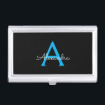 Blue Black Script Giron Monogram Name Visitenkarten Dose<br><div class="desc">Schwarz und Blau Einfache Script Monogram Name Business Card Holder. Das macht den perfekten 16 Geburtstag,  Hochzeit,  Brautparty,  Jubiläum,  Babydusche oder Junggeselinnen-Abschied Geschenk für jemanden,  der Lieben glamourösen Luxus und schicke Stile.</div>