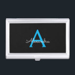 Blue Black Script Giron Monogram Name Visitenkarten Dose<br><div class="desc">Schwarz und Blau Einfache Script Monogram Name Business Card Holder. Das macht den perfekten 16 Geburtstag,  Hochzeit,  Brautparty,  Jubiläum,  Babydusche oder Junggeselinnen-Abschied Geschenk für jemanden,  der Lieben glamourösen Luxus und schicke Stile.</div>