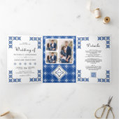 Blue Black Ukrainian Embroidery QR Code Wedding Dreifach Gefaltete Einladung (Innenseite)