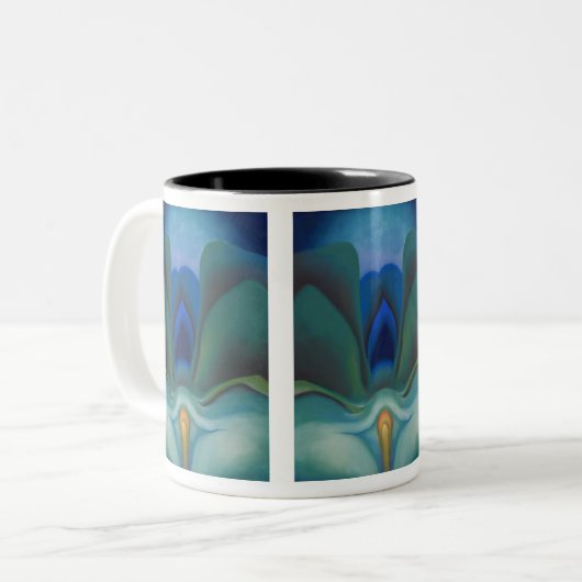 Blue Blume, Georgia O'Keeffe Zweifarbige Tasse (Vorderseite Links)