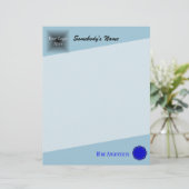 Blue Blume Ribbon von Kenneth Yoncich (Stehend Vorderseite)