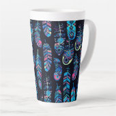 Blue Boho Feathers Pattern Milchtasse (Rechte Ecke)