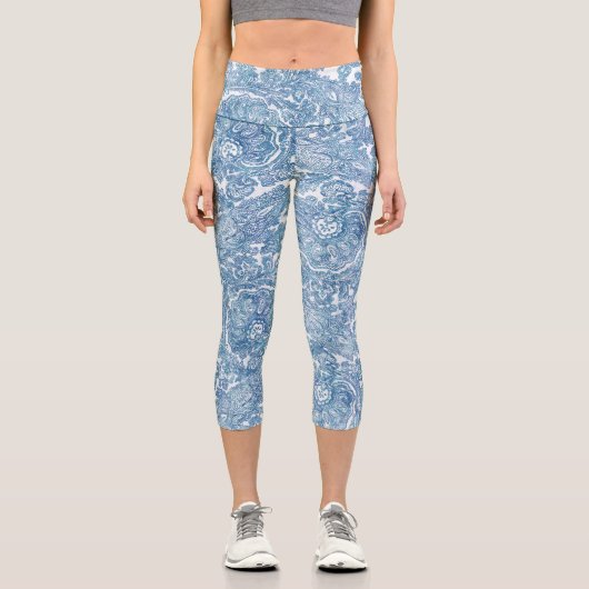 Blue Boho Paisley Pattern Capri Leggings (Vorderseite)